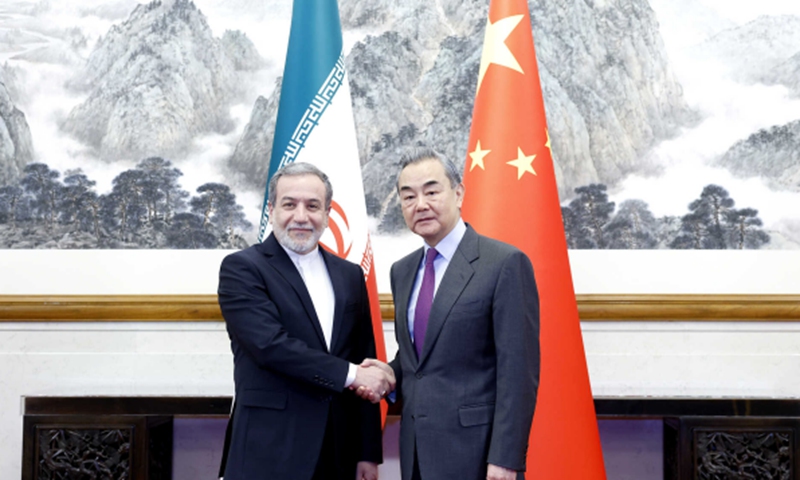 王毅同伊朗外长阿拉格齐通电话【秘鲁新世界日報】