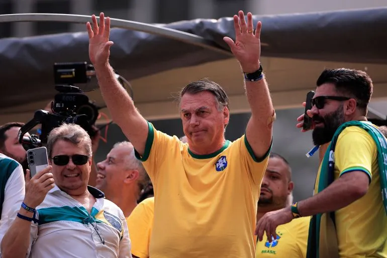 巴西警方突袭前总统雅伊尔·博索纳罗住所【秘鲁新世界日報】