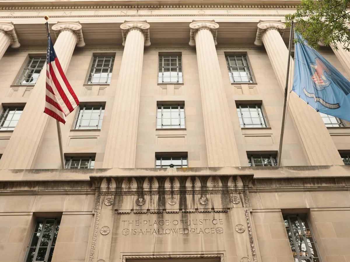 外媒：美司法部要求法院解封爱泼斯坦案大陪审团记录【秘鲁新世界日報】