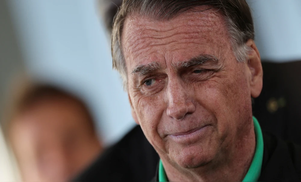 巴西前总统因使用社交媒体 法官威胁“立即监禁” 【秘鲁新世界日報】