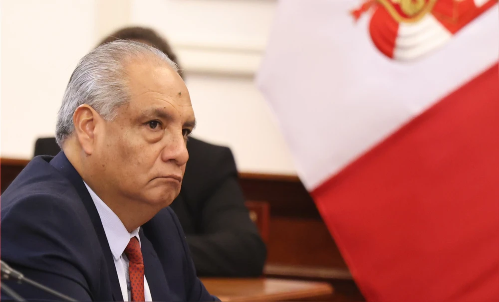 秘鲁交通部长重申他将起诉利马市长，并表示政府“应该”发表一份官方声明【秘鲁新世界日报】