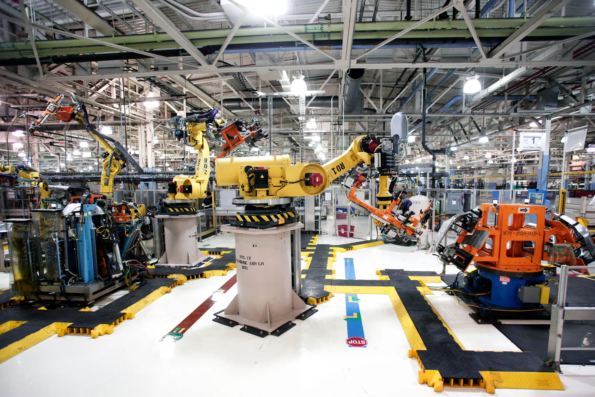 关税与移民政策双重压力下 美国制造商大幅削减岗位【秘鲁新世界日報】