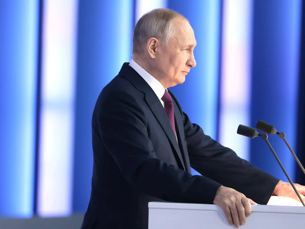 普京：俄将在《新削减战略武器条约》到期后一年内继续遵守其核心限制【秘鲁新世界日報】