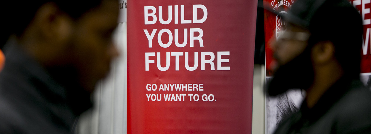 外媒：美国就业市场暴露出难以忽视的裂痕 “已极其接近崩溃临界点” 【秘鲁新世界日報】